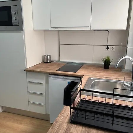 Apartment Carreteria 5 *