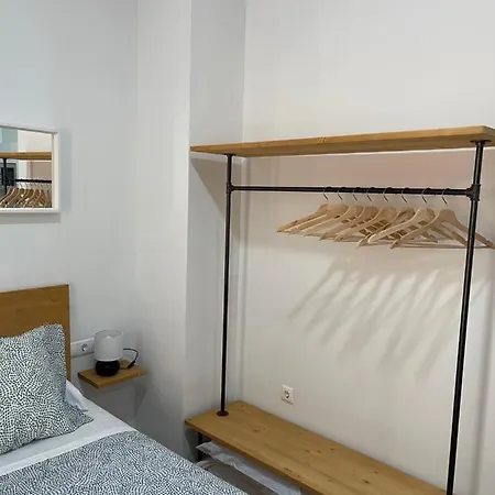 Apartment Carreteria 5 *