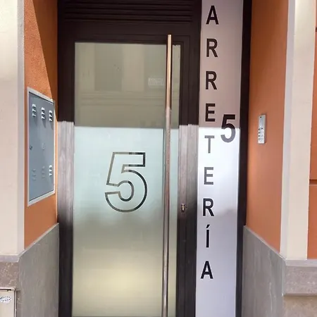 Apartament Carreteria 5 *